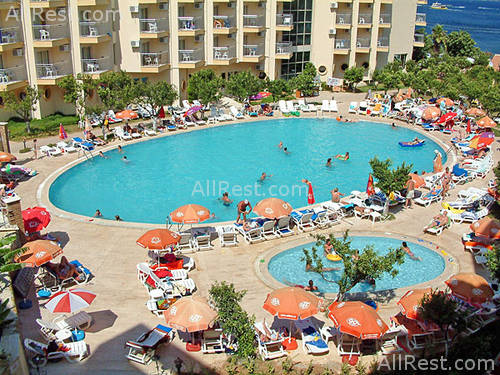 Caprice Beach Hotel 5